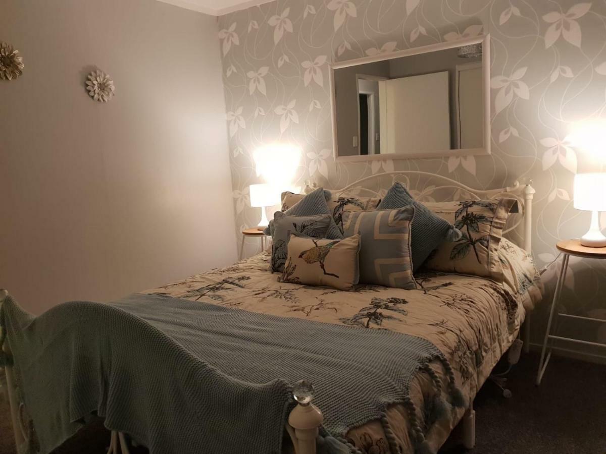 B, D&D Bed&Breakfast Tauposee Exterior foto